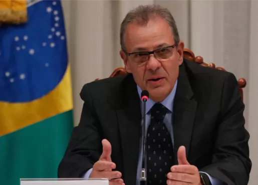 Ministro de Minas e Energia afirma que a energia solar é o futuro