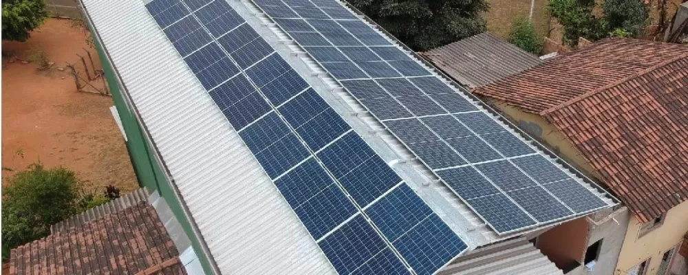 Painéis e inversores fotovoltaicos: Qual a durabilidade desses equipamentos?